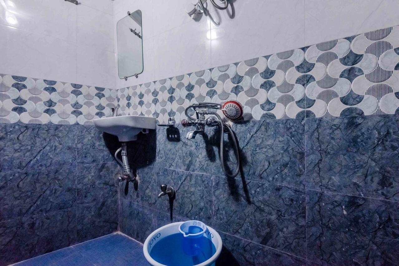 Awesome Dormitory - Men Only Bombay Extérieur photo