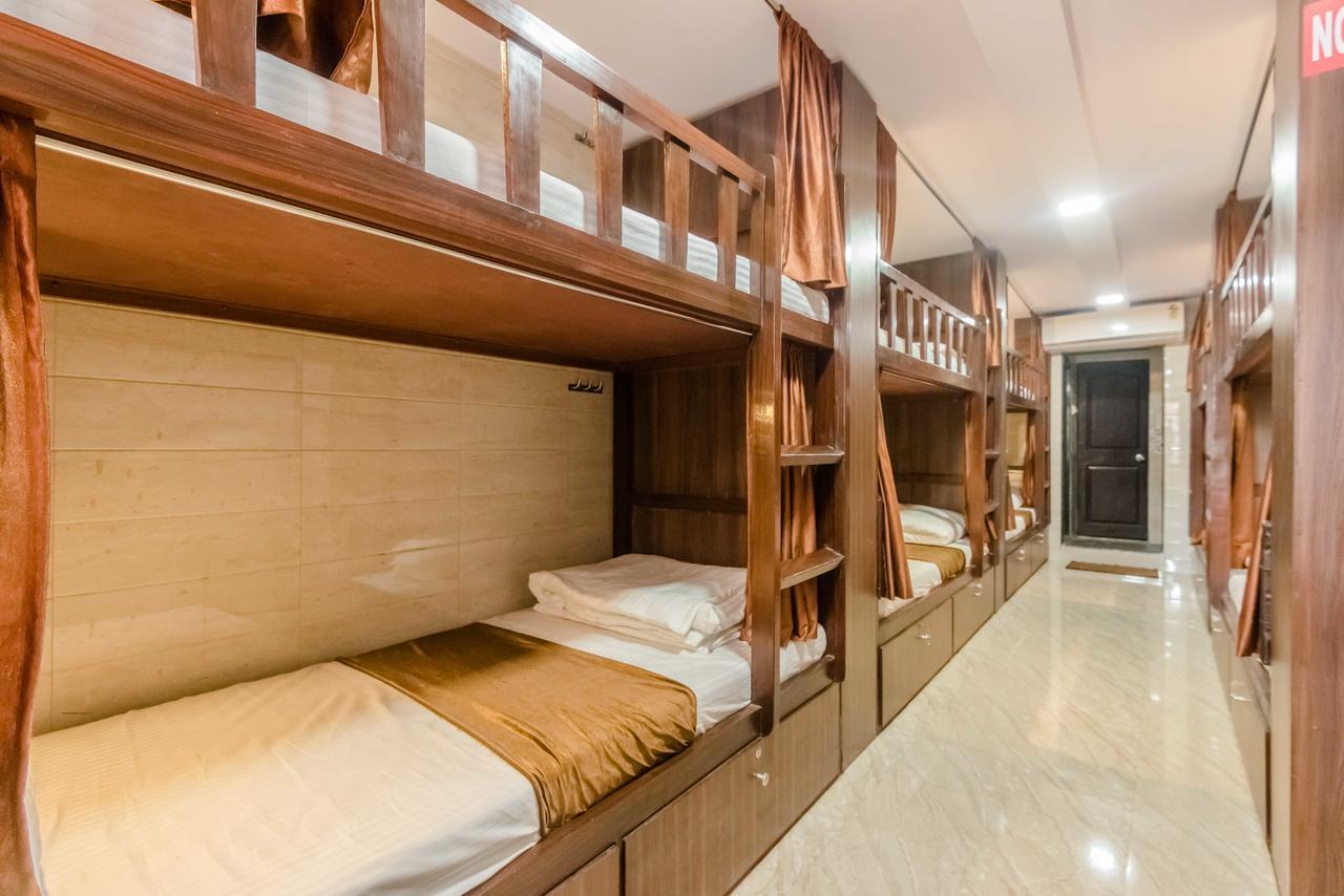 Awesome Dormitory - Men Only Bombay Extérieur photo